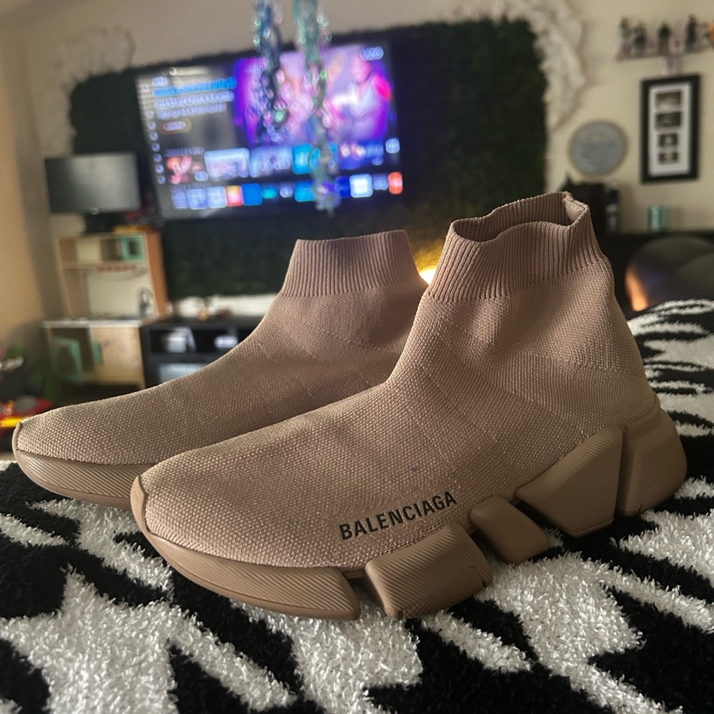 Balenciaga women’s sneakers beige